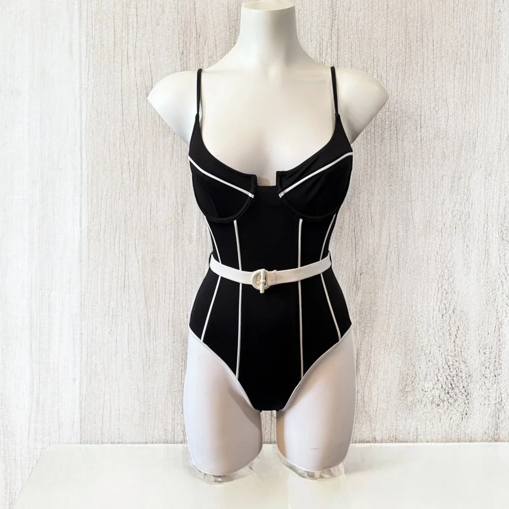 New! Solid & Striped The Veronica Blackout One Piece Swimsuit Small